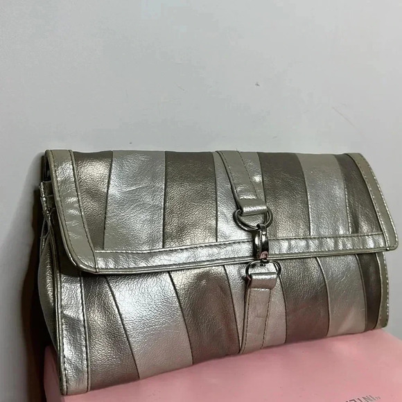 Silver And Gold tone Large Clutch Bag - Picture 5 of 8